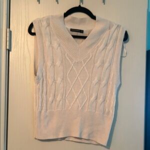 Moon & Madison Ivory Knit Sweater Vest